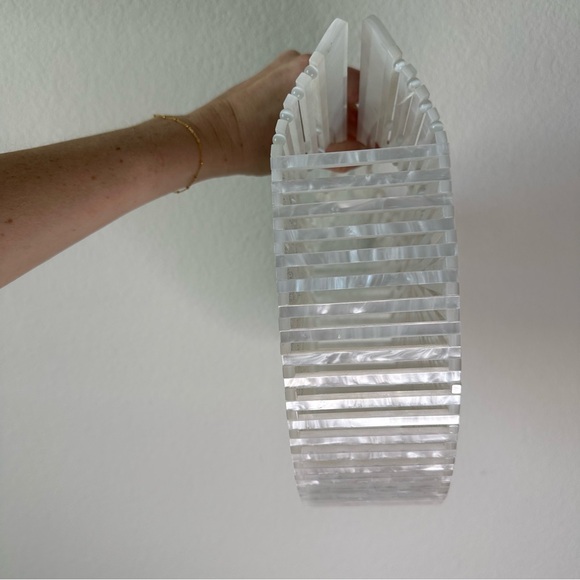 Cult Gaia White Pearl Arc Bag - Picture 5 of 6